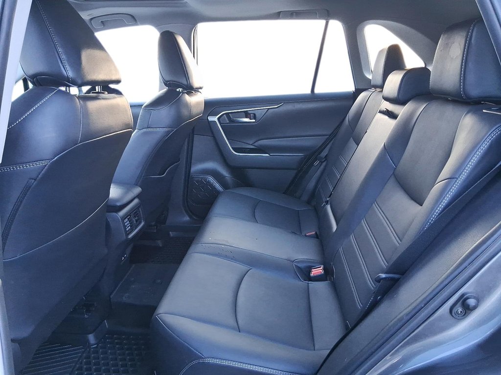 2023 Toyota RAV4 XLE AWD in Stratford, Ontario - 9 - w1024h768px