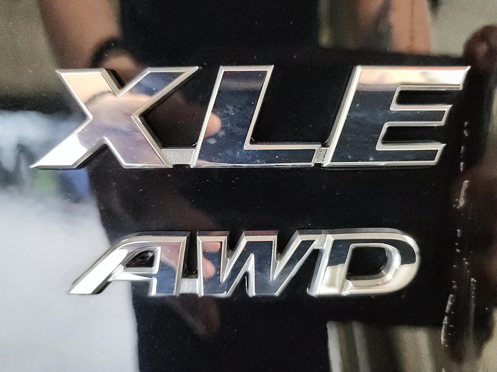 2023 Toyota RAV4 XLE AWD in Stratford, Ontario - 15 - w1024h768px