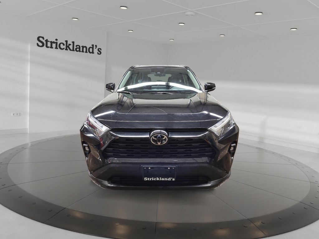 2023 Toyota RAV4 XLE AWD in Stratford, Ontario - 2 - w1024h768px