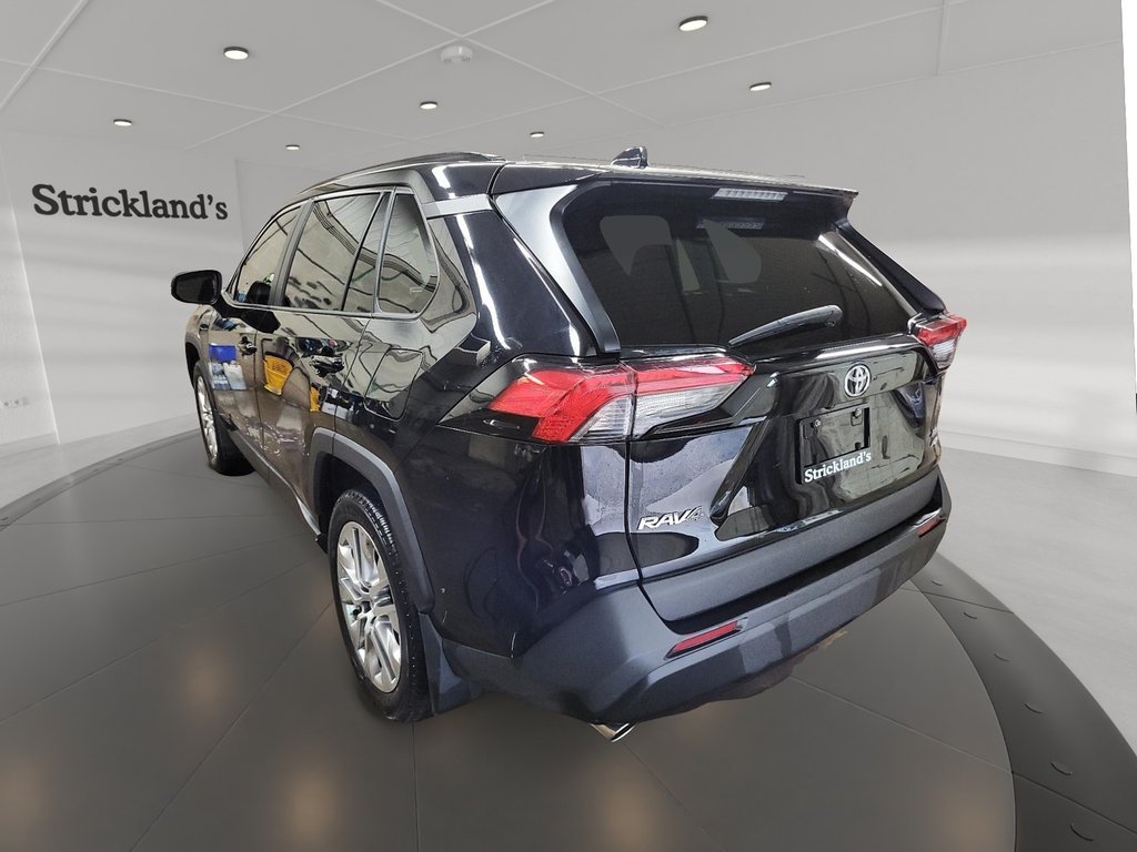 2023 Toyota RAV4 XLE AWD in Stratford, Ontario - 4 - w1024h768px