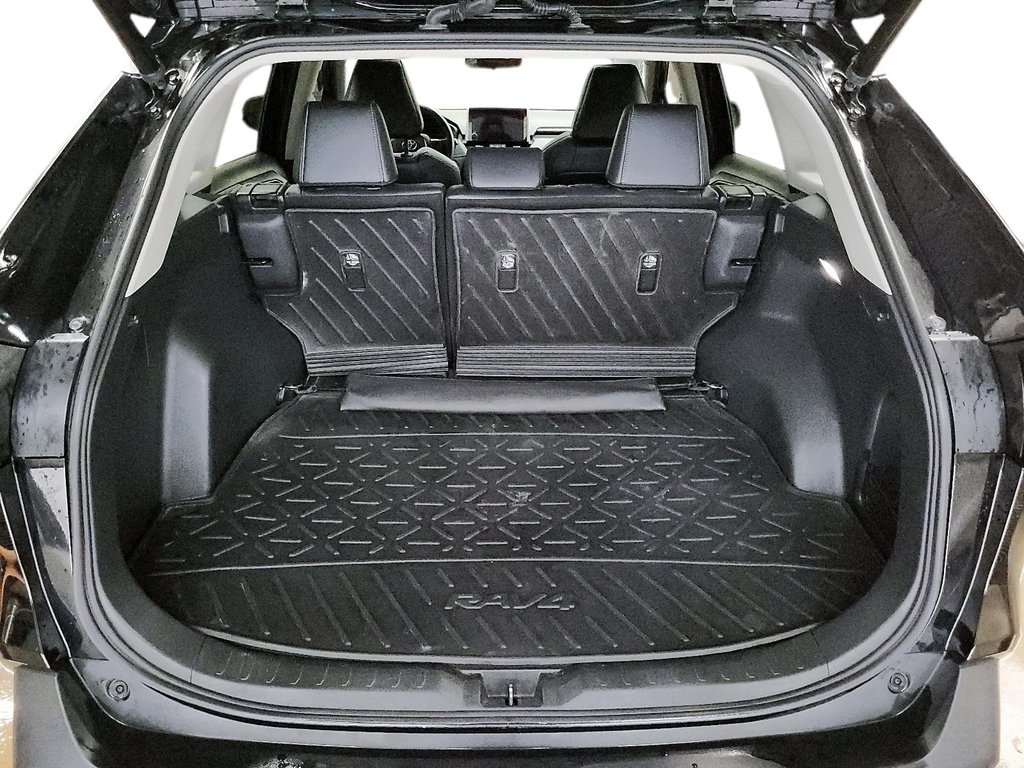 2023 Toyota RAV4 XLE AWD in Stratford, Ontario - 6 - w1024h768px