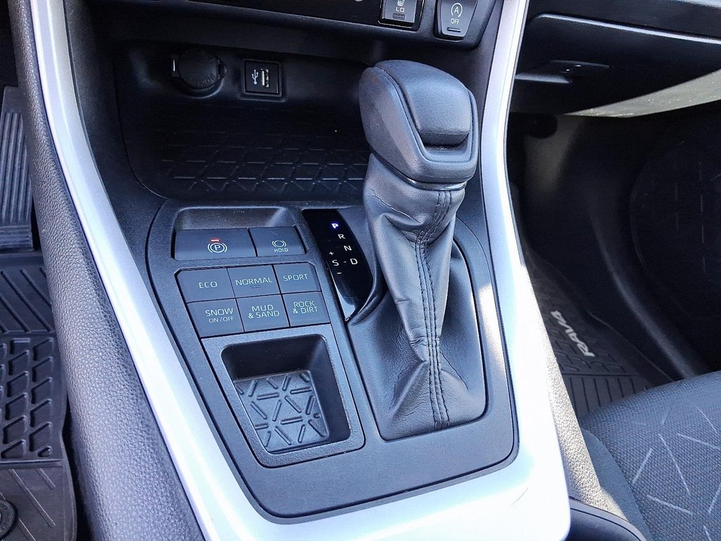 2024 Toyota RAV4 LE AWD in Stratford, Ontario - 16 - w1024h768px