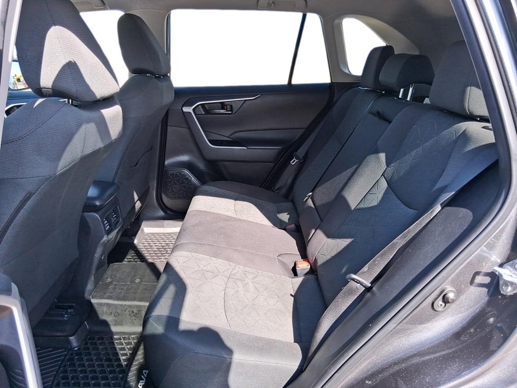 2024 Toyota RAV4 LE AWD in Stratford, Ontario - 9 - w1024h768px