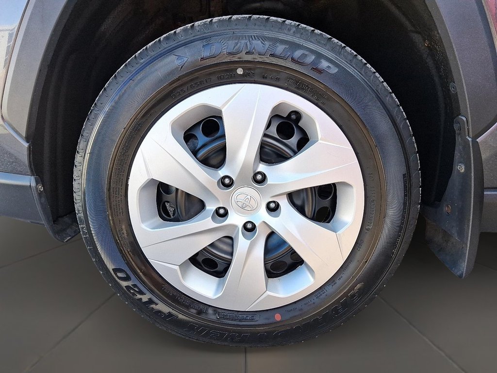 2024 Toyota RAV4 LE AWD in Stratford, Ontario - 7 - w1024h768px