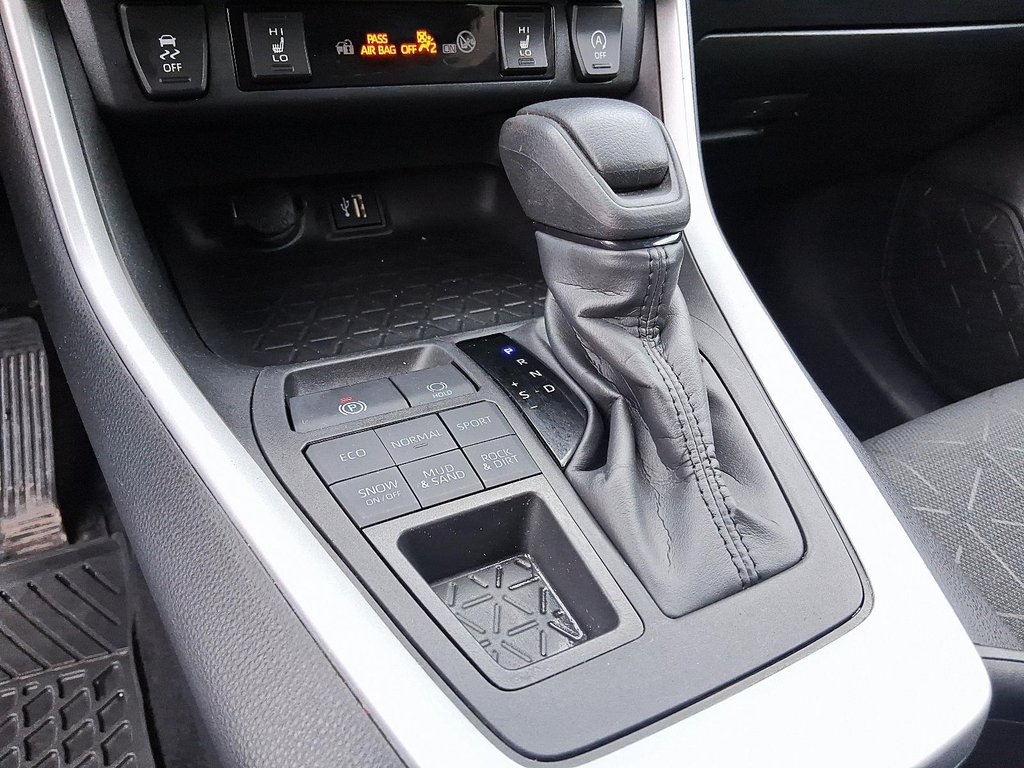 2024 Toyota RAV4 LE AWD in Stratford, Ontario - 16 - w1024h768px