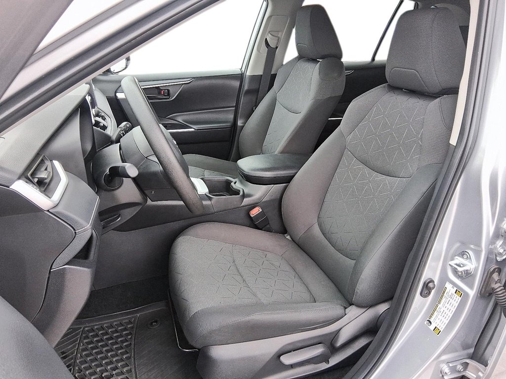 2024 Toyota RAV4 LE AWD in Stratford, Ontario - 8 - w1024h768px