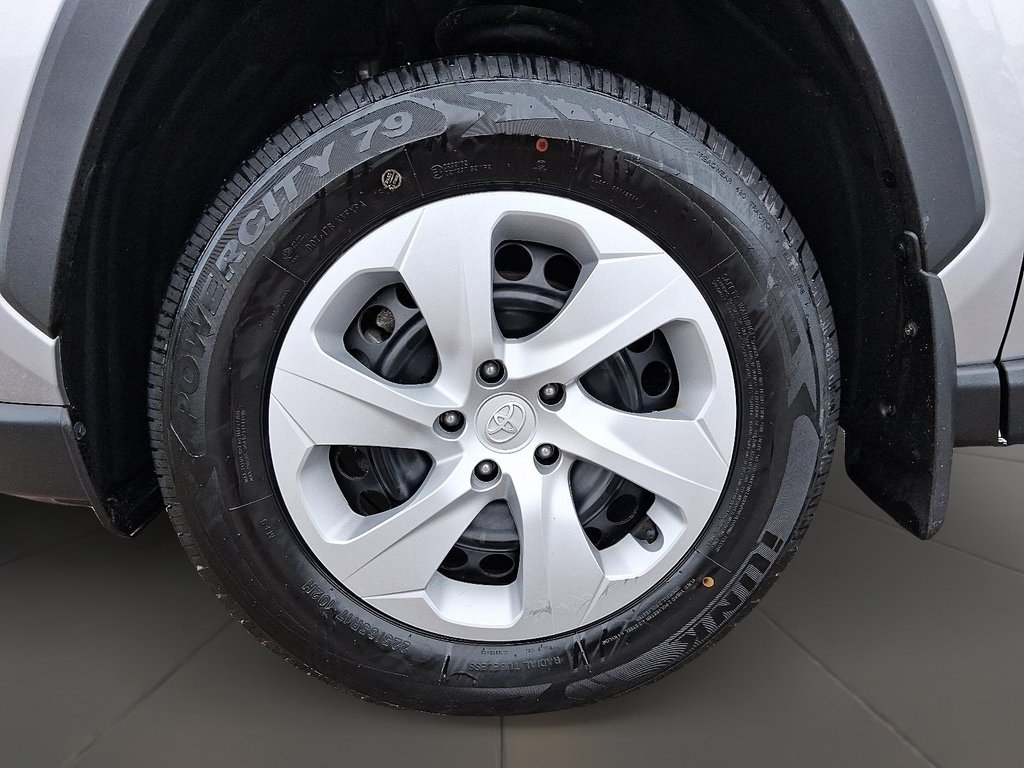 2024 Toyota RAV4 LE AWD in Stratford, Ontario - 7 - w1024h768px