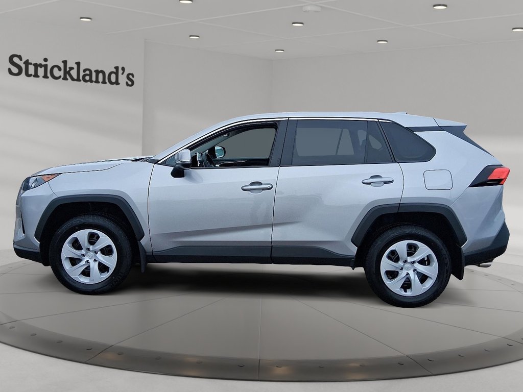 2024 Toyota RAV4 LE AWD in Stratford, Ontario - 5 - w1024h768px