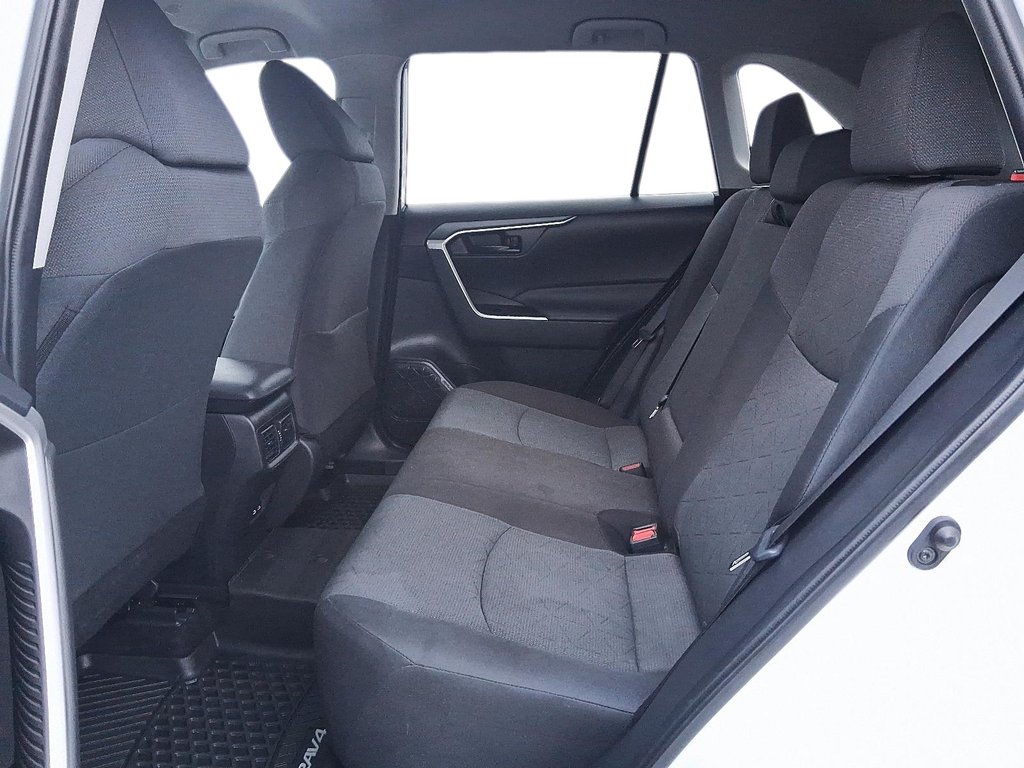 2024 Toyota RAV4 LE AWD in Stratford, Ontario - 9 - w1024h768px