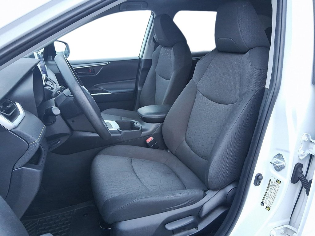 2024 Toyota RAV4 LE AWD in Stratford, Ontario - 8 - w1024h768px