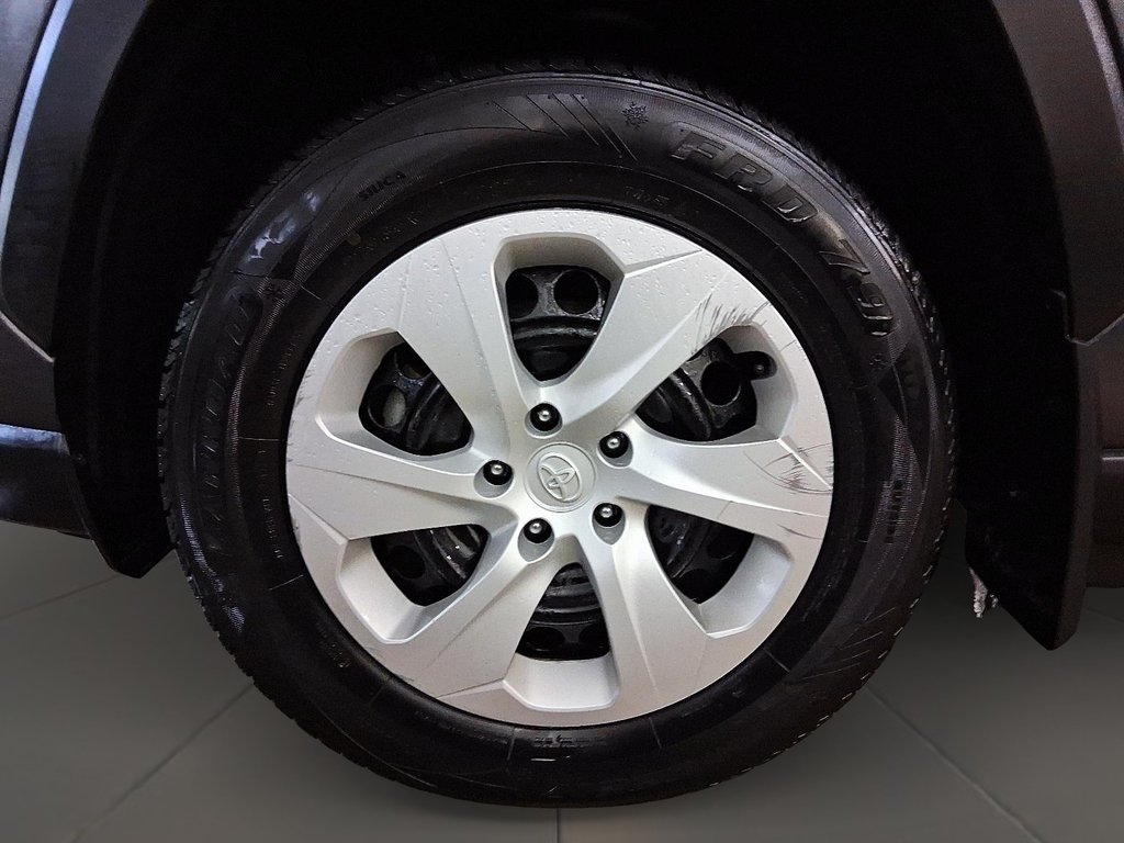 2024 Toyota RAV4 LE AWD in Stratford, Ontario - 7 - w1024h768px