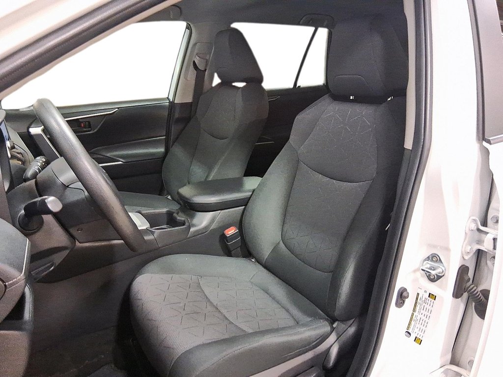 2024 Toyota RAV4 LE AWD in Stratford, Ontario - 8 - w1024h768px