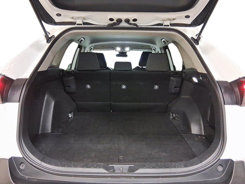 2024 Toyota RAV4 LE AWD in Stratford, Ontario - 6 - w1024h768px