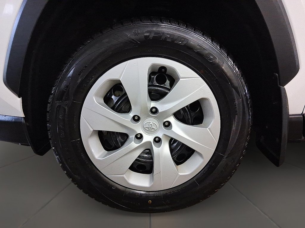 2024 Toyota RAV4 LE AWD in Stratford, Ontario - 7 - w1024h768px