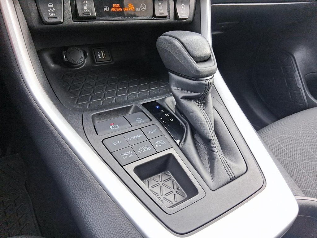 2024 Toyota RAV4 LE AWD in Stratford, Ontario - 16 - w1024h768px