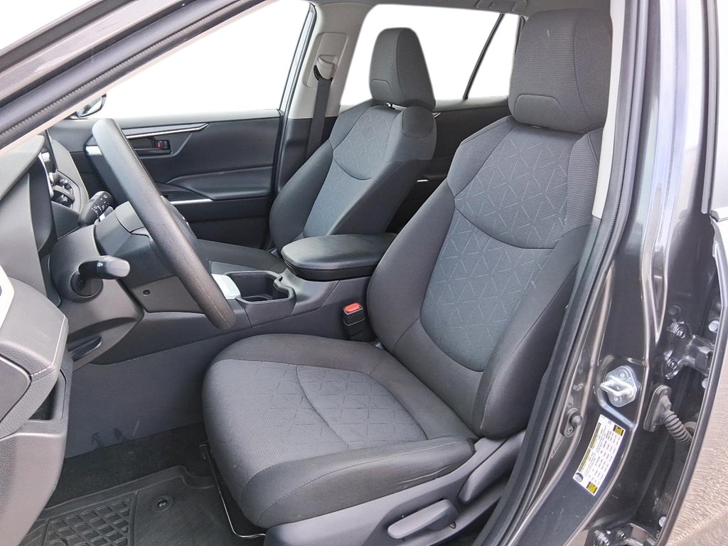 2024 Toyota RAV4 LE AWD in Stratford, Ontario - 8 - w1024h768px