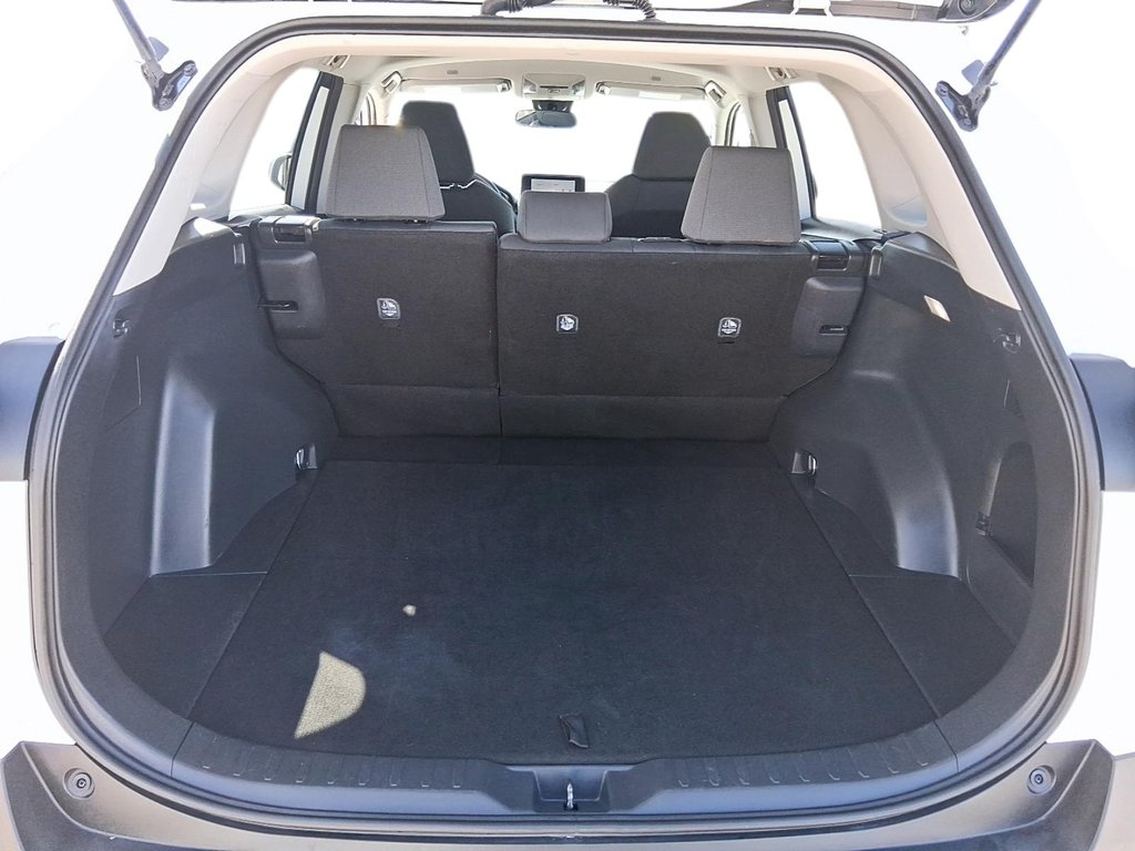 2024 Toyota RAV4 LE AWD in Stratford, Ontario - 6 - w1024h768px