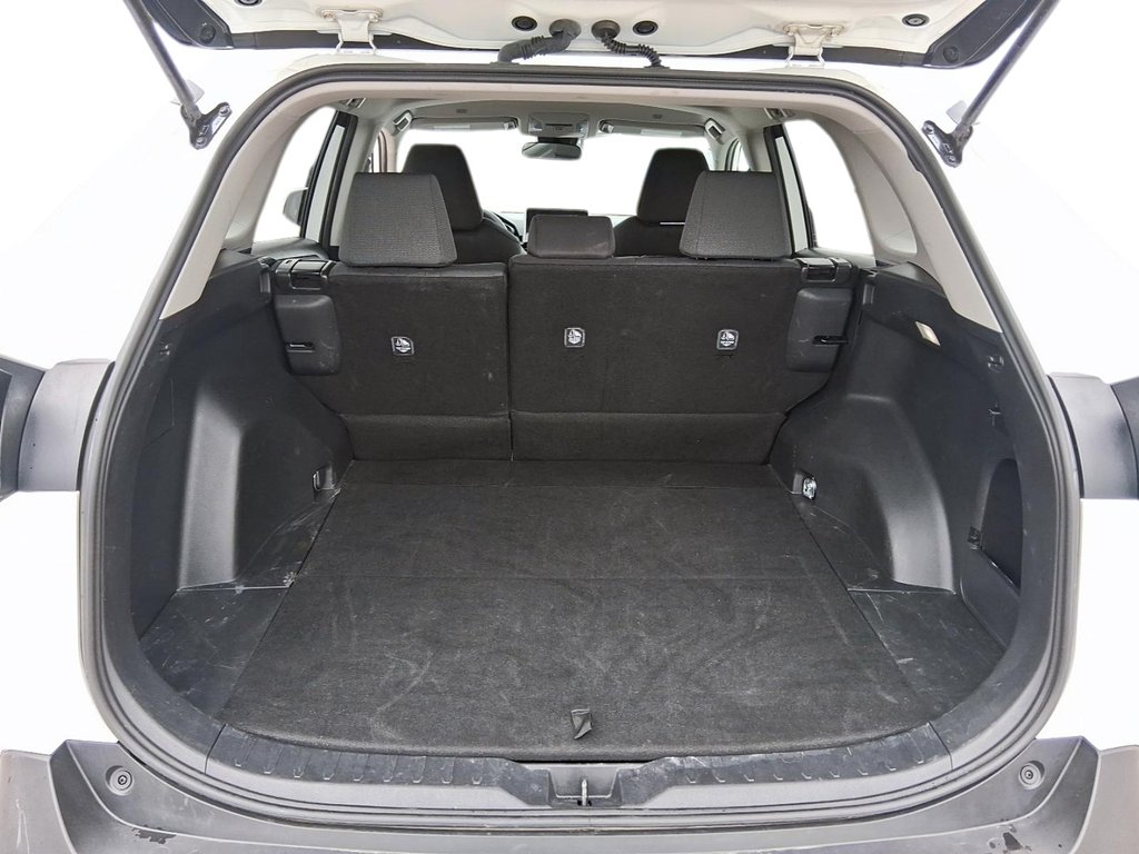 2024 Toyota RAV4 LE AWD in Stratford, Ontario - 6 - w1024h768px