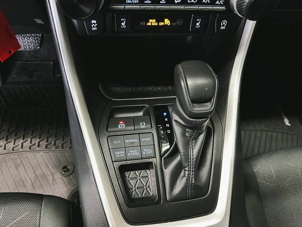 2024 Toyota RAV4 LE AWD in Stratford, Ontario - 14 - w1024h768px