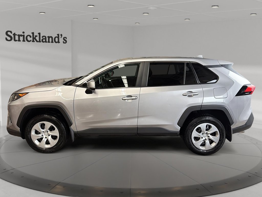 2024 Toyota RAV4 LE AWD in Stratford, Ontario - 5 - w1024h768px