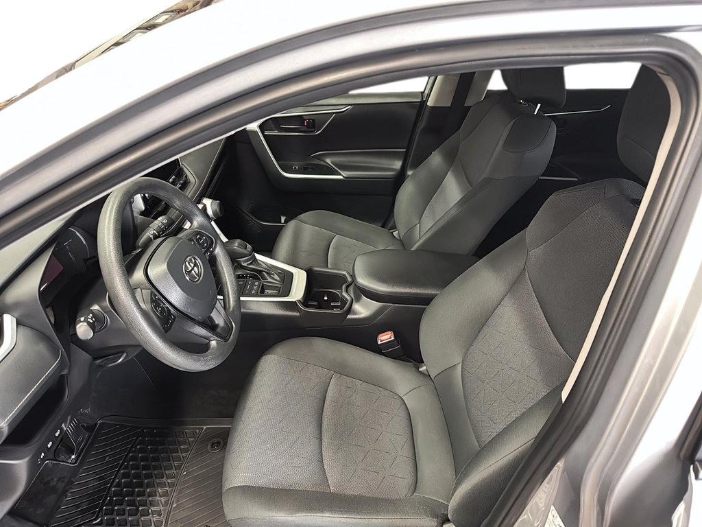 2024 Toyota RAV4 LE AWD in Stratford, Ontario - 8 - w1024h768px