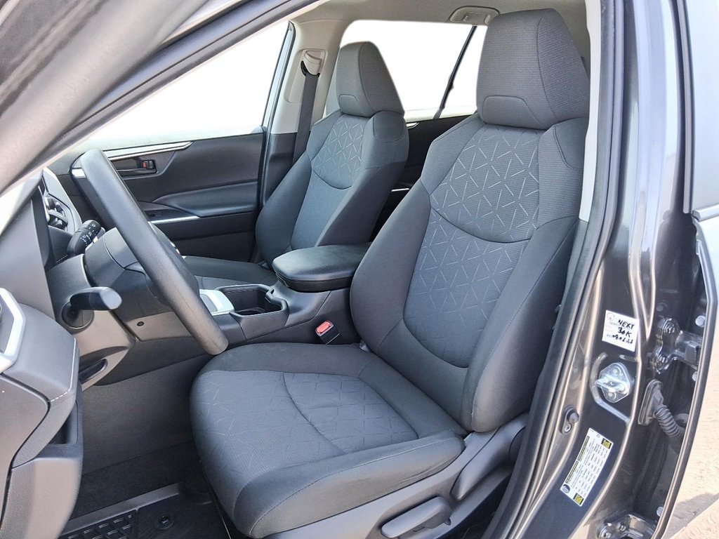 2024 Toyota RAV4 LE AWD in Stratford, Ontario - 8 - w1024h768px