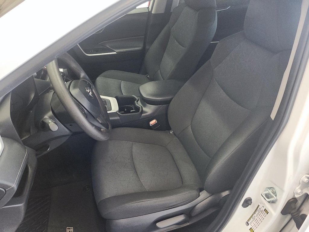 2024 Toyota RAV4 LE AWD in Stratford, Ontario - 8 - w1024h768px