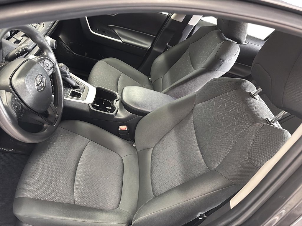2024 Toyota RAV4 LE AWD in Stratford, Ontario - 8 - w1024h768px