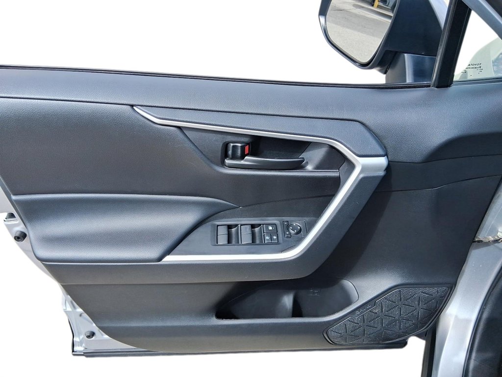 2024 Toyota RAV4 LE AWD in Stratford, Ontario - 11 - w1024h768px