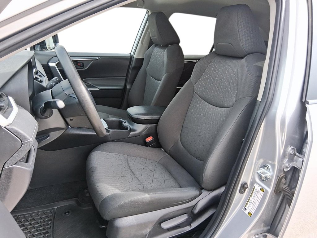 2024 Toyota RAV4 LE AWD in Stratford, Ontario - 8 - w1024h768px