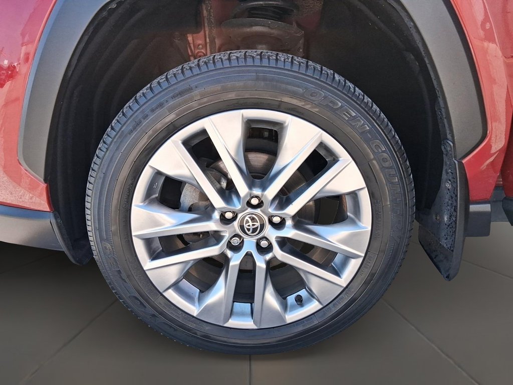 2024 Toyota RAV4 XLE AWD in Stratford, Ontario - 7 - w1024h768px