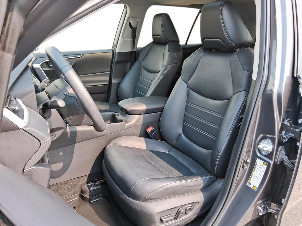 2024 Toyota RAV4 XLE AWD in Stratford, Ontario - 8 - w1024h768px