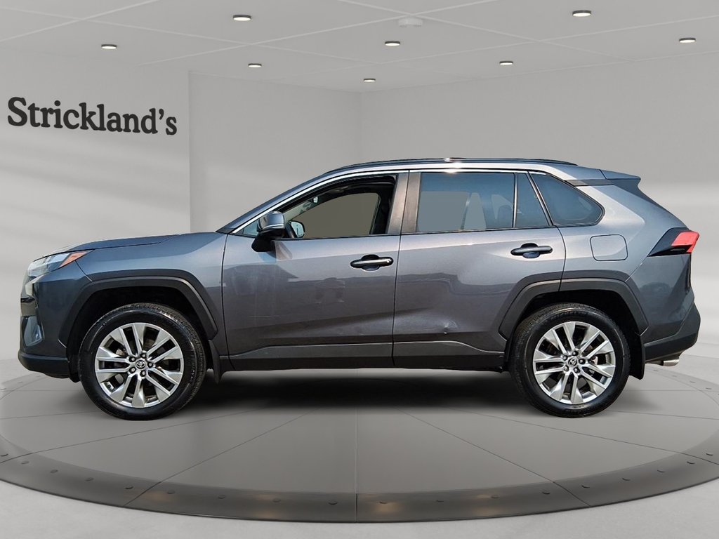 2024 Toyota RAV4 XLE AWD in Stratford, Ontario - 5 - w1024h768px