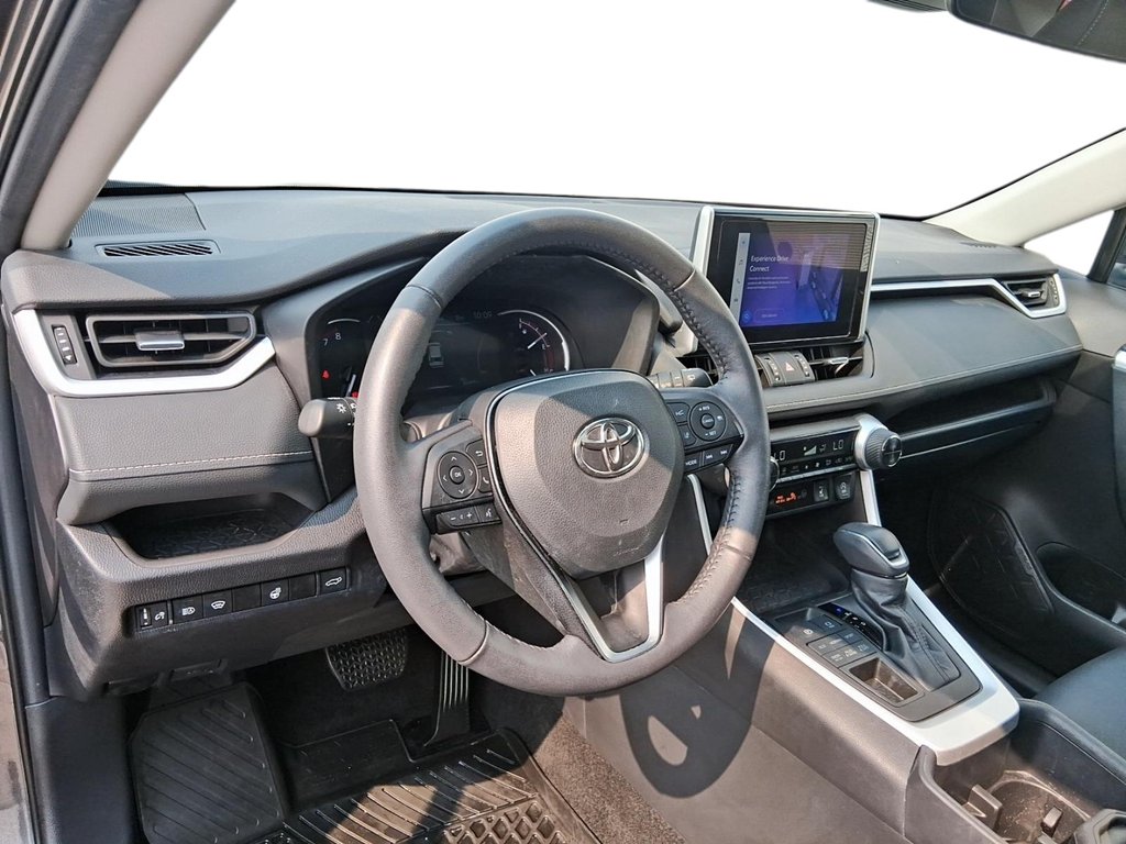2024 Toyota RAV4 XLE AWD in Stratford, Ontario - 10 - w1024h768px
