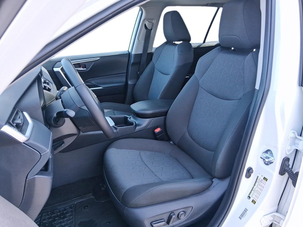 2025 Toyota RAV4 XLE AWD in Stratford, Ontario - 8 - w1024h768px