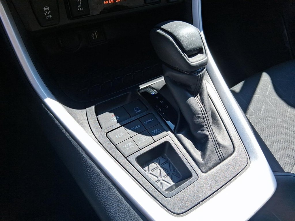 2025 Toyota RAV4 LE AWD in Stratford, Ontario - 16 - w1024h768px