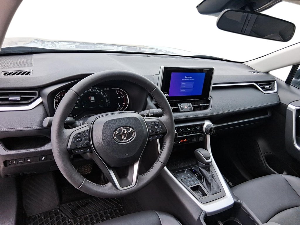 2025 Toyota RAV4 XLE AWD in Stratford, Ontario - 10 - w1024h768px