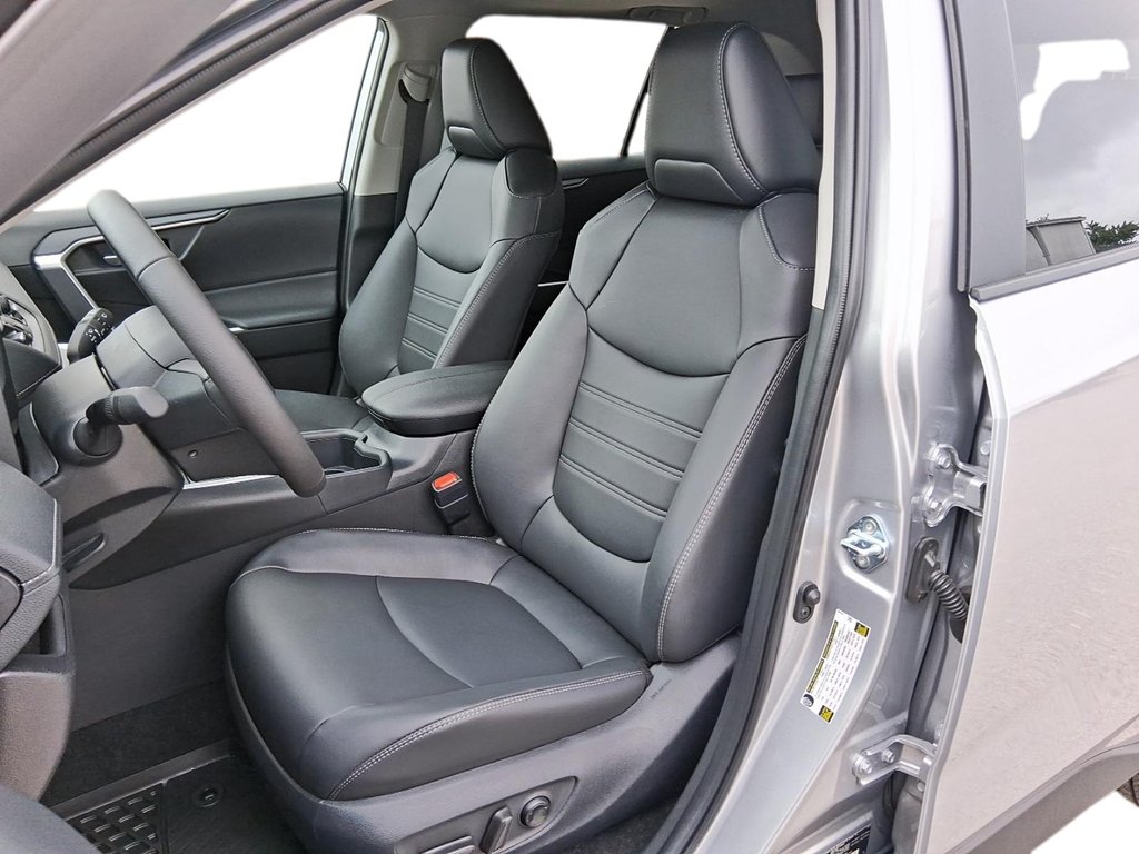 2025 Toyota RAV4 XLE AWD in Stratford, Ontario - 8 - w1024h768px