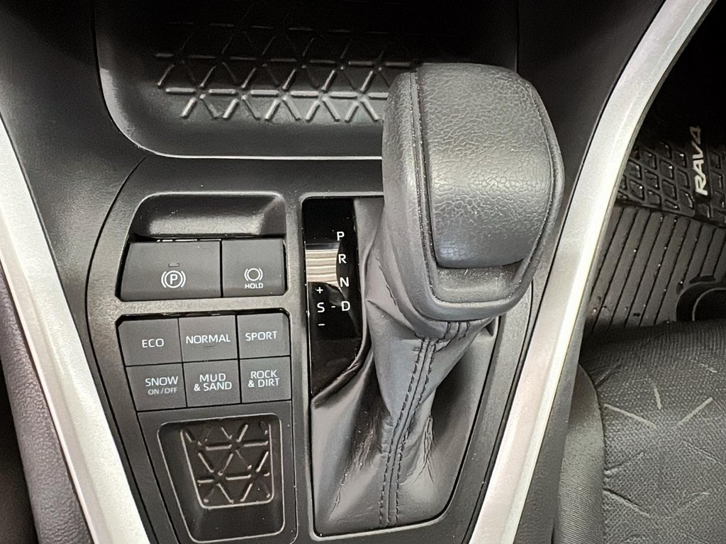 2025 Toyota RAV4 LE AWD in Stratford, Ontario - 14 - w1024h768px