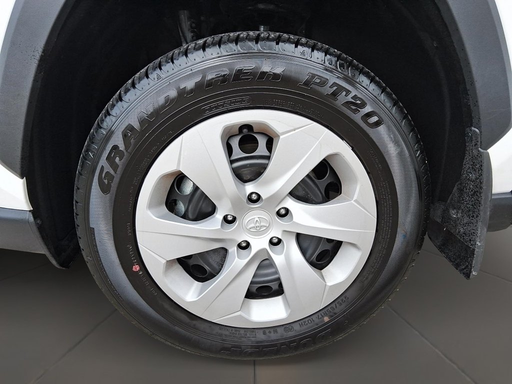 2025 Toyota RAV4 LE AWD in Stratford, Ontario - 7 - w1024h768px