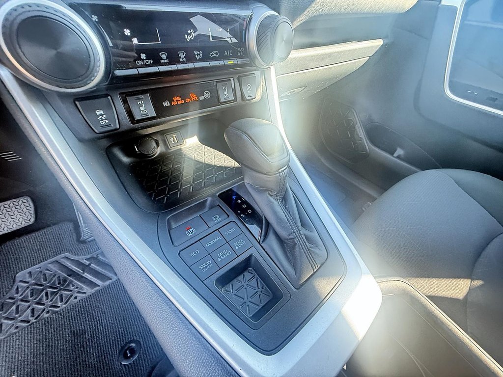 2025 Toyota RAV4 LE AWD in Stratford, Ontario - 14 - w1024h768px