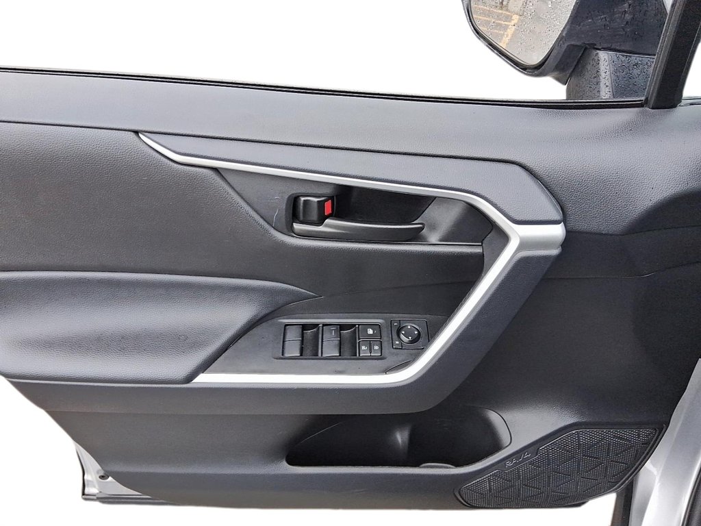 2025 Toyota RAV4 LE AWD in Stratford, Ontario - 11 - w1024h768px