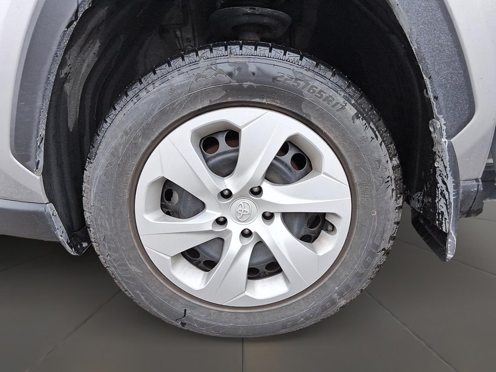 2025 Toyota RAV4 LE AWD in Stratford, Ontario - 7 - w1024h768px