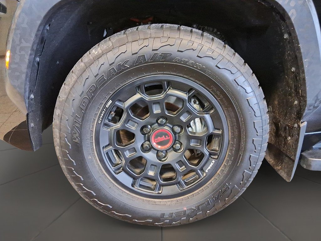 2025 Toyota Sequoia Hybrid Sequoia Limited in Stratford, Ontario - 7 - w1024h768px