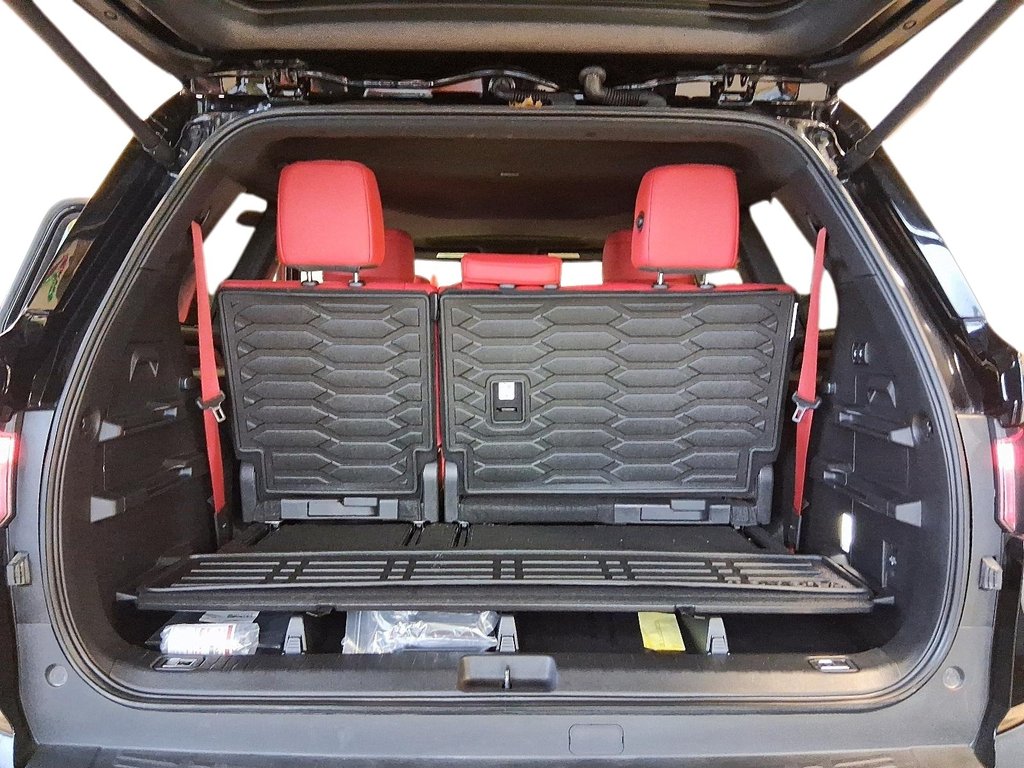 2025 Toyota Sequoia Hybrid Sequoia Limited in Stratford, Ontario - 6 - w1024h768px