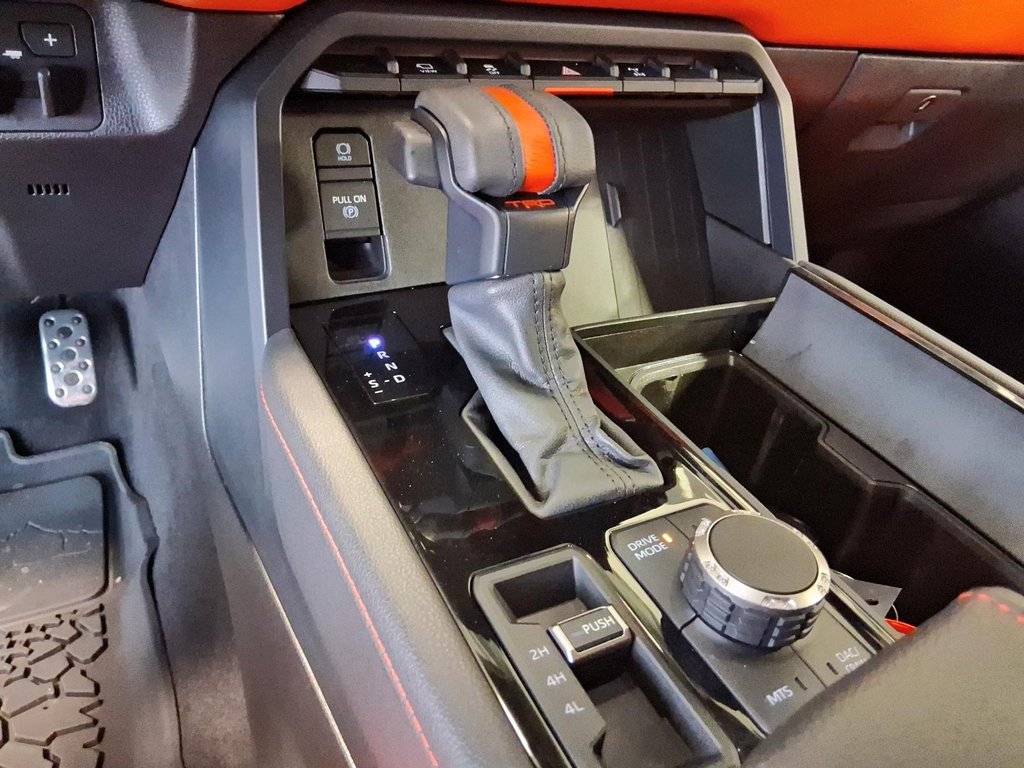 2025 Toyota Sequoia Hybrid Sequoia Limited in Stratford, Ontario - 18 - w1024h768px