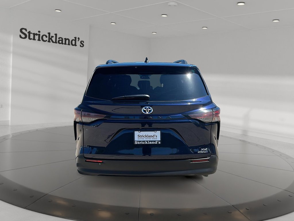 2024 Toyota Sienna Hybrid Sienna XLE 8-Pass in Stratford, Ontario - 3 - w1024h768px