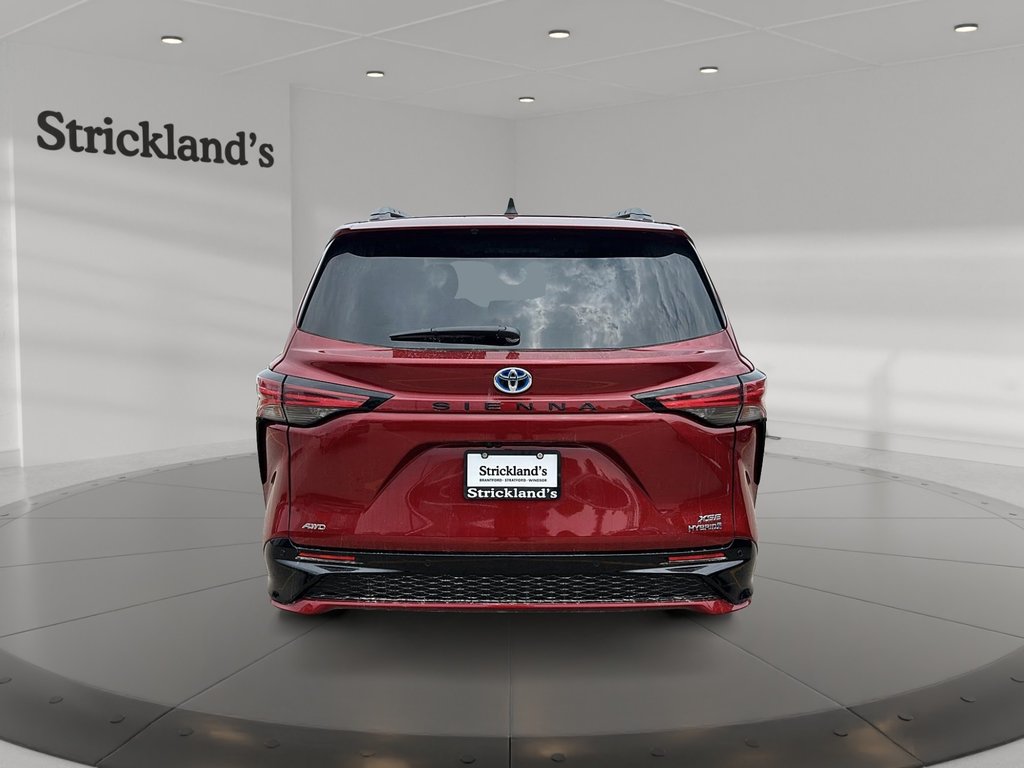 2024 Toyota Sienna Hybrid Sienna XSE AWD 7-Pass in Stratford, Ontario - 3 - w1024h768px