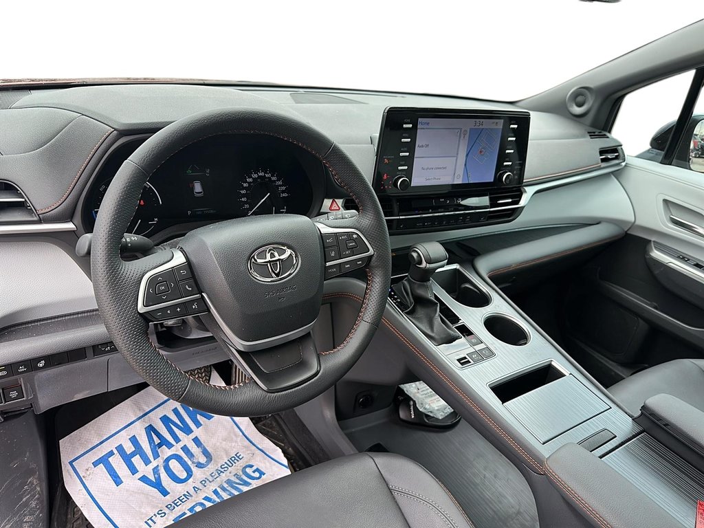 2024 Toyota Sienna Hybrid Sienna XSE AWD 7-Pass in Stratford, Ontario - 9 - w1024h768px