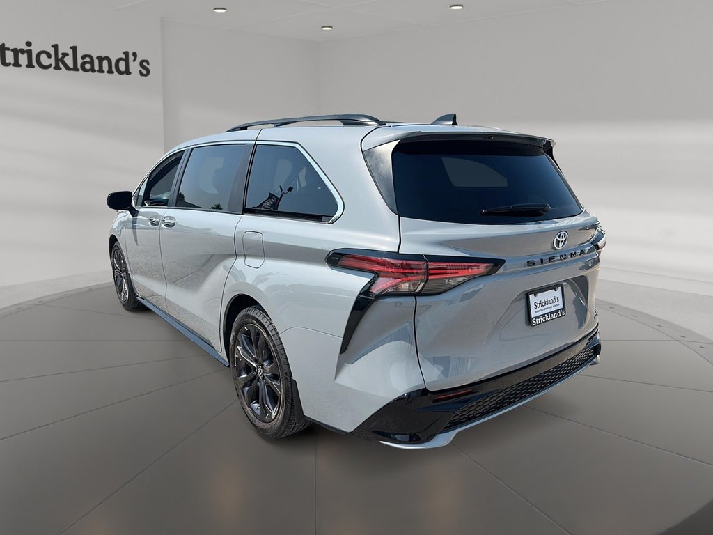 2024 Toyota Sienna Hybrid XSE 7-Pass in Stratford, Ontario - 4 - w1024h768px